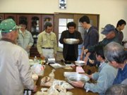 米を大きさ（厚さ）で分類する